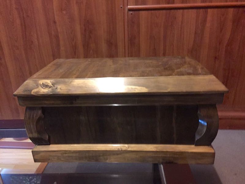 Urna de restos en madera